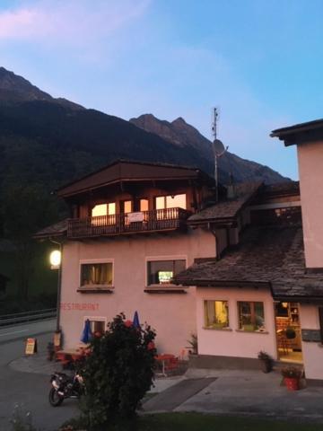 Hotel Val D'Arca Bregaglia Exteriör bild